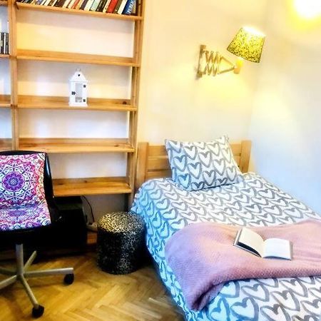 Feel Like Home In Varsó Kültér fotó