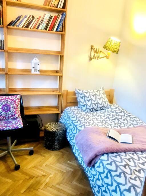 Feel Like Home In Varsó Kültér fotó